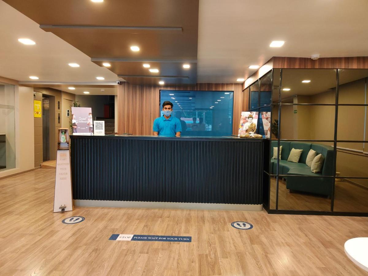 Kanak Beacon Hotel - Ashram Road Ахмедабад Екстер'єр фото